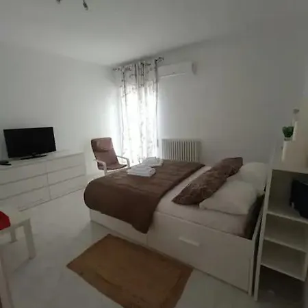 Penthouse In Area With Very Large Terrace *