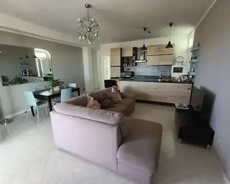 Penthouse In Area With Very Large Terrace Lägenhet
