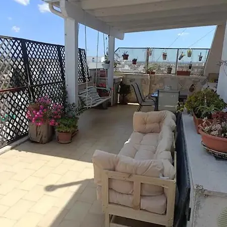 Penthouse In Area With Very Large Terrace Lägenhet *